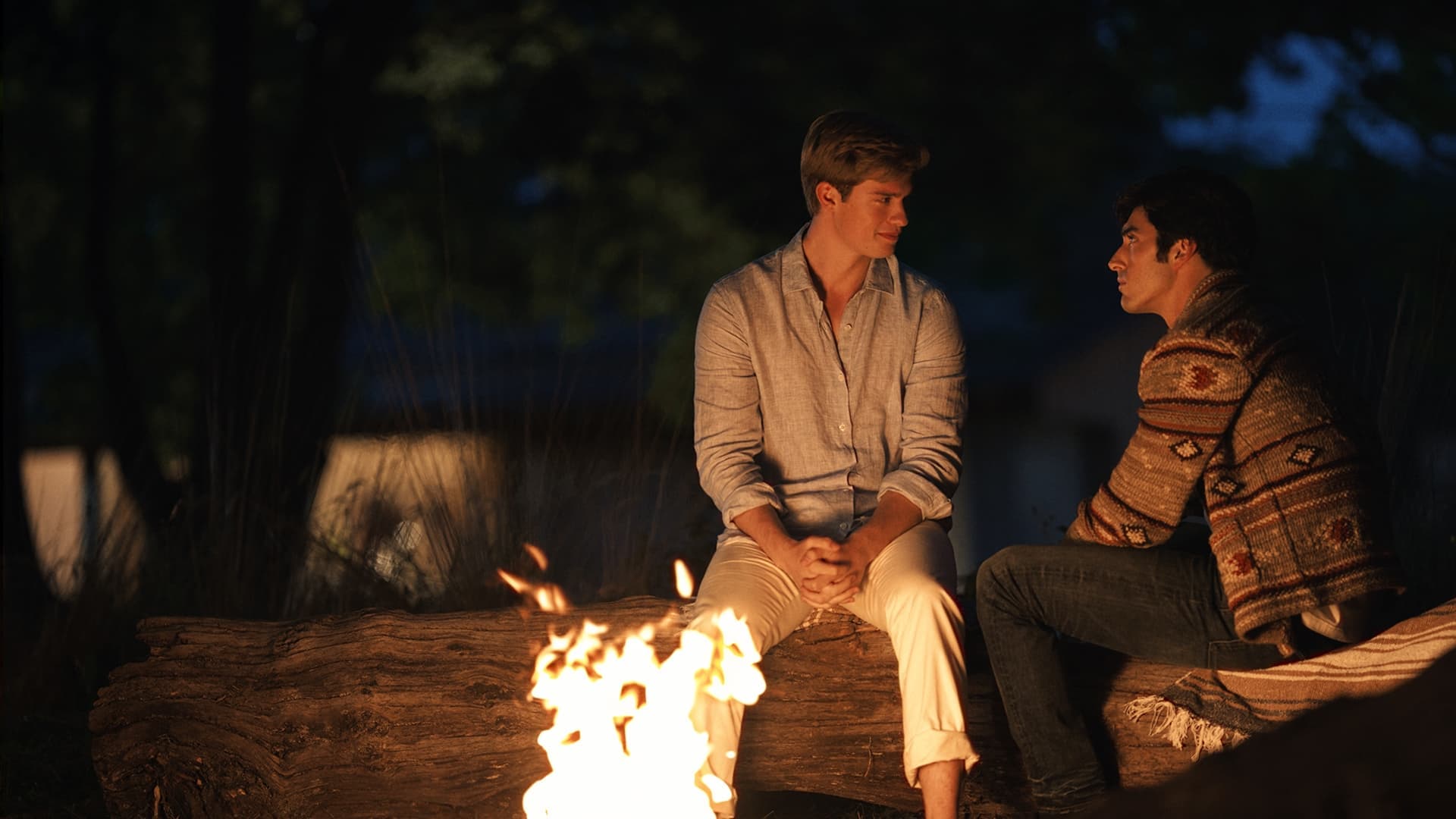 Red, White & Royal Blue / Червено, бяло и кралско синьо