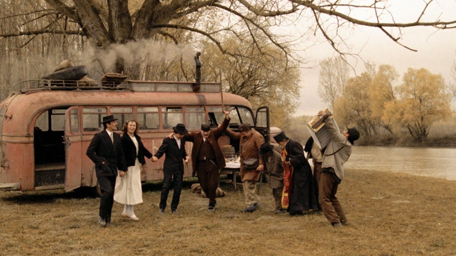 Ко то тамо пева / Кой пее там