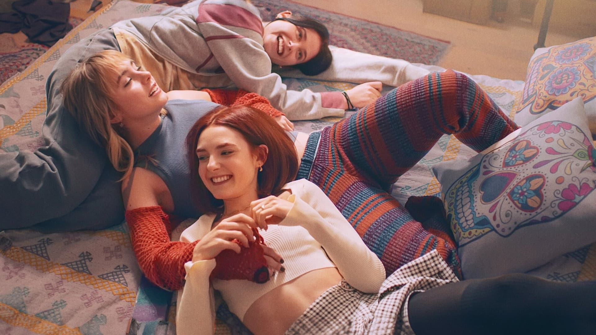 Raising Voices Season 1 / Ni una más - Сезон 1