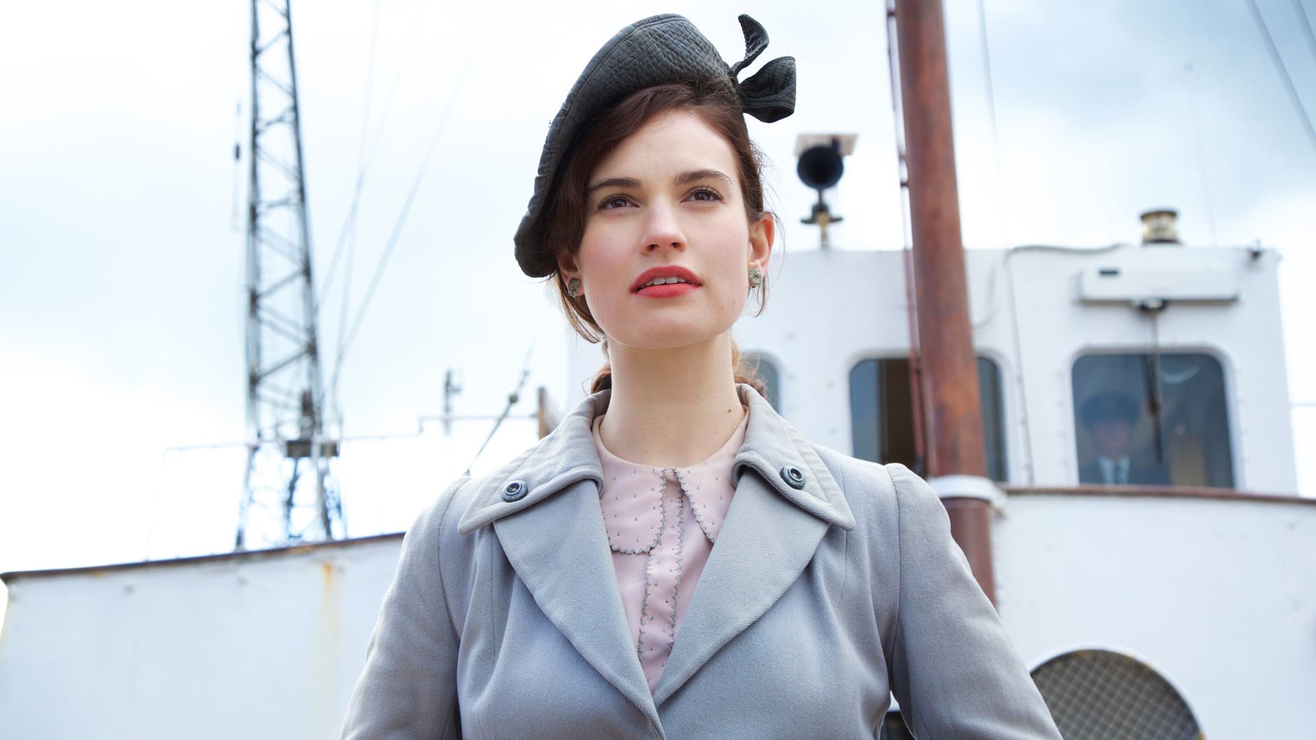 The Guernsey Literary & Potato Peel Pie Society / Клубът на любителите на книги, картофи и пилета на Гърнзи