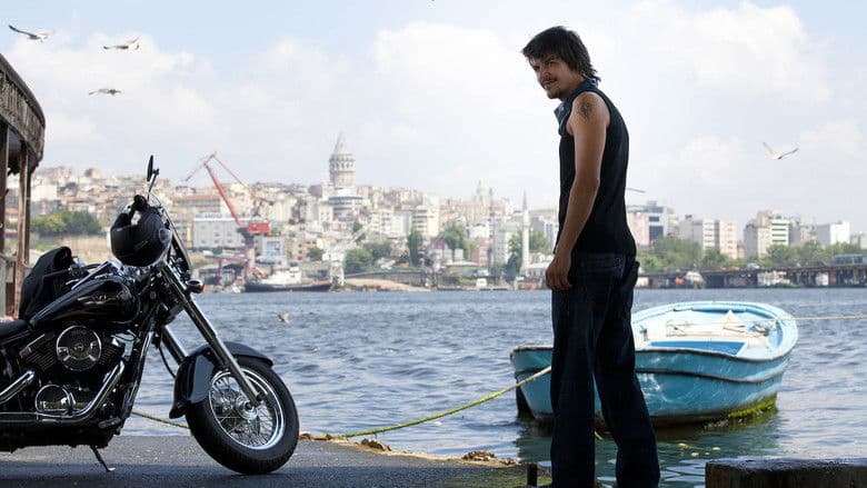 Ask Tesadufleri Sever / Любов: Просто съвпадение (2011)